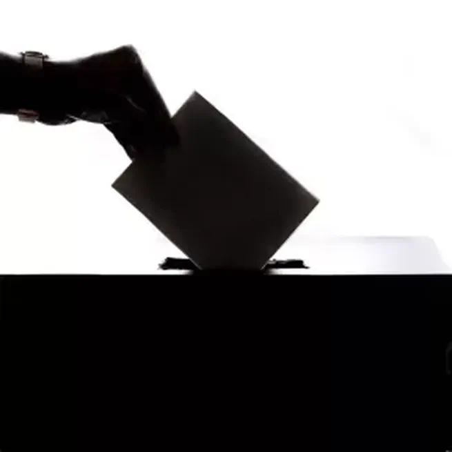 VRtual Societies - Virtual Reality at the Ballot Box